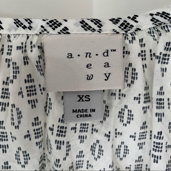 *FREE w/$25 purchase* NWOT A New Day Peasant Top - Picture 7 of 8